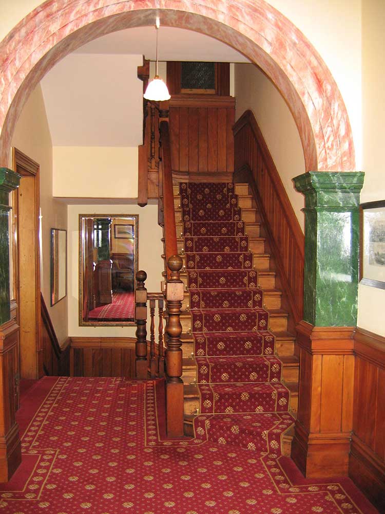 First-floor-stairs-&-mirror